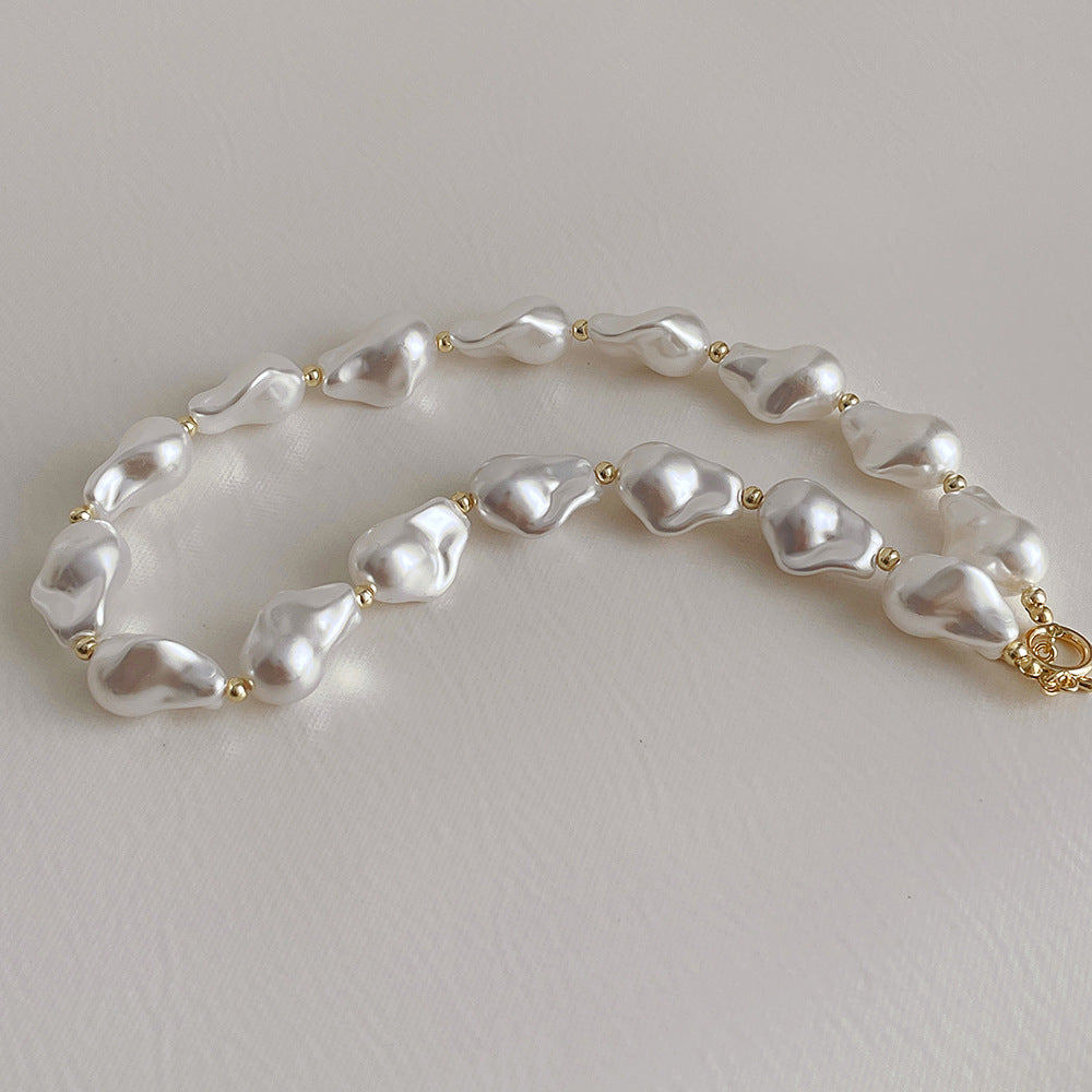 baroque pearl buckle necklace